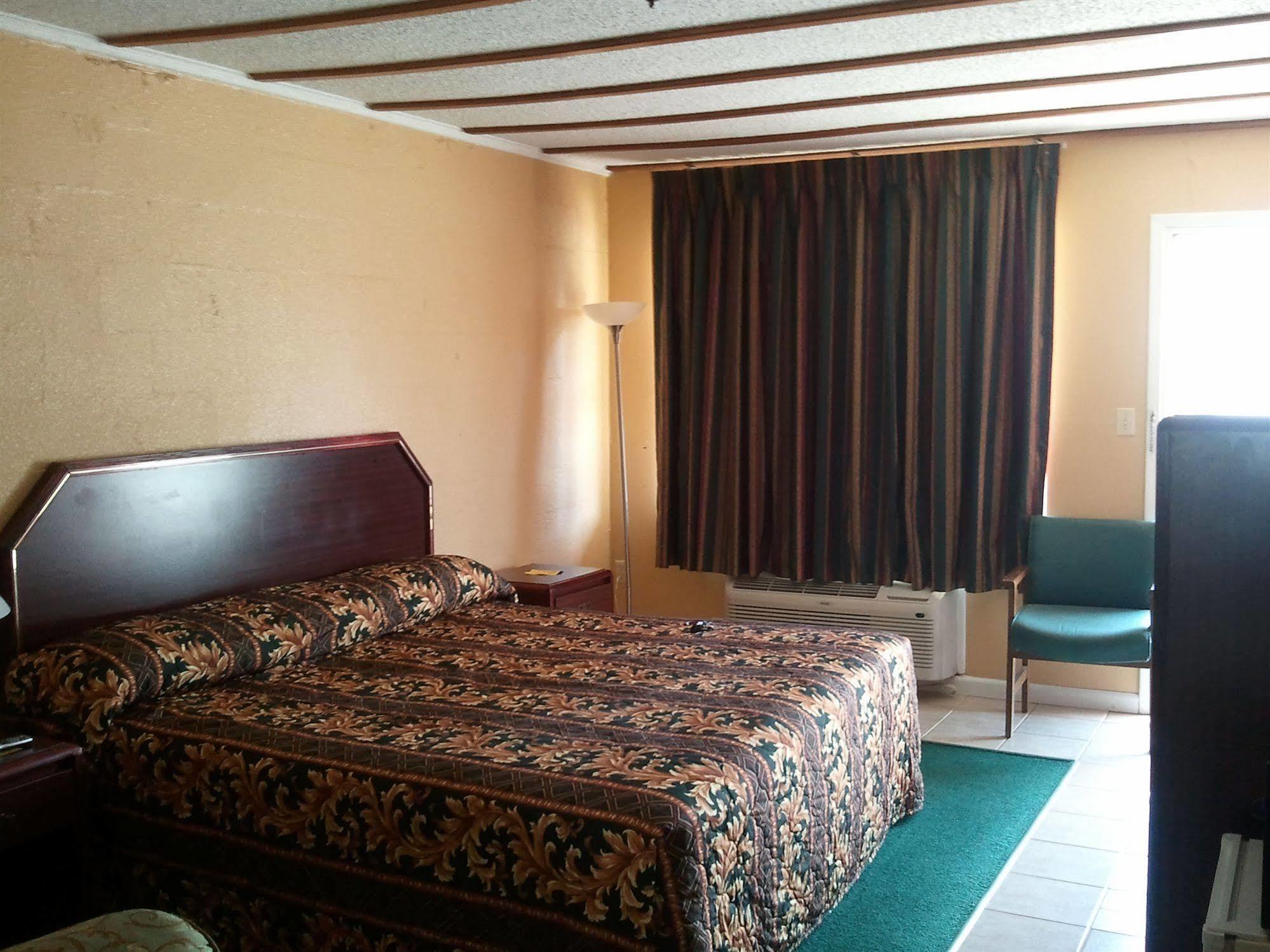 Holiday Motel Hugo Eksteriør billede